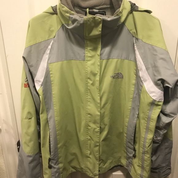 The North Face Jackets & Blazers - The North Face women’s snow jackets